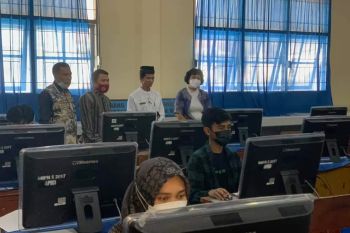 11 siswa-siswi ikuti ujian akhir beasiswa Pemkot-Sampoerna Foundation