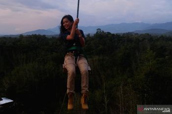 Yeslin Wang nikmati keelokan meratus di Kalsel