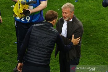 Pemerintah Inggris jatuhkan sanksi dan bekukan aset pemilik Chelsea Roman Abramovic