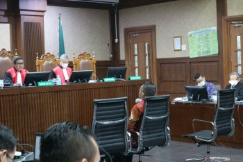 Juliari disebut minta anak buah tak seret  namanya dalam perkara bansos