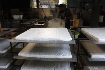 Harga kedelai turun, Kemendag harap para perajin tahu bergairah produksi