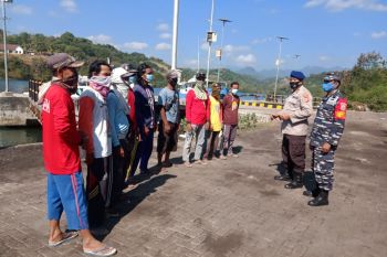 Sinergitas TNI-Polri di Sumbawa konsisten cipkon kamtibmas dan cegah Covid-19