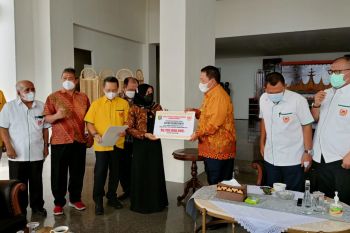Gubernur Lampung berikan uang tali asih Rp100 juta untuk lifter Citra Febrianti