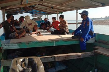 Satpolair Polres Sumbawa imbau penumpang kapal terapkan protokol kesehatan