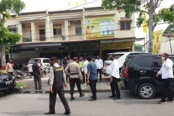 Ricuh di Kantor Golkar Siak, dua kubu baku hantam
