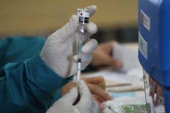 Menkes diminta tingkatkan vaksinasi hingga 1 juta per hari
