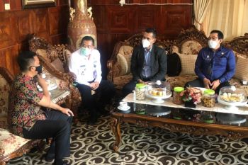 Pejabat Imigrasi Sulsel temui Bupati Selayar terkait unit pelayanan keimigrasian