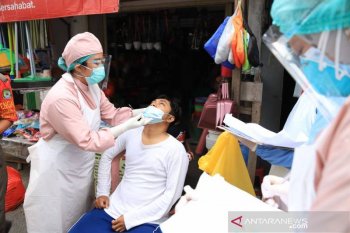 Hasil swab antigen, dua pedagang pasar Blok K Kunciran positif COVID-19