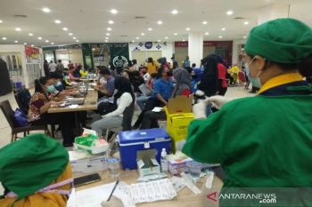 Dinkes Kendari lakukan vaksinasi massal untuk mencapai target sasaran