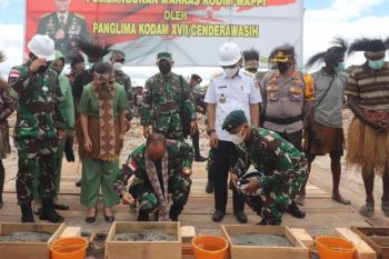 Pangdam Cenderawasih letakan batu pertama pembangunan Makodim Mappi