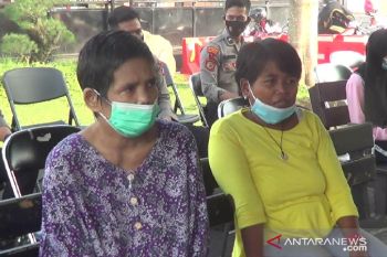 Orang gila pun mendapat vaksinasi COVID-19 di Mapolres Cianjur