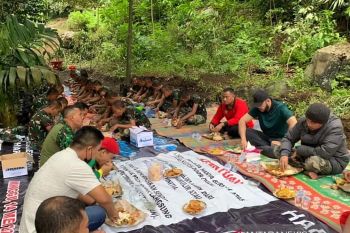 Wako Padang Panjang tinjau warga gotong royong saat liburan