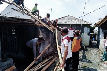 Kecamatan Pasir Sakti Lampung Timur diterjang puting beliung