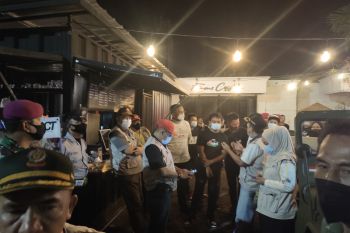 Salah satu kafe nekat gelar konser, Satgas COVID-19 Bandarlampung langsung bubarkan