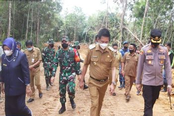TMMD Barito Utara bangun jalan Desa Karamuan