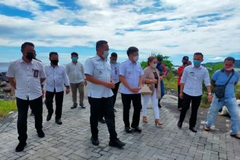 Wali kota Manado ingatkan jangan membangun di sisi boulevard