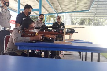 Polres Pasbar adakan kejuaraan menembak dalam rangka HUT Polri ke-75