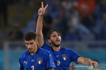 Locatelli antar Italia ke babak 16 besar