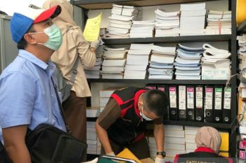 Kasus jembatan Ambayan, Kejari geledah kantor PU dan BPKD Solok Selatan