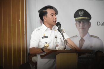 Bupati Waykanan tegaskan peran RT dan RW sangat penting tangani COVID-19