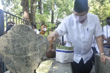 Airlangga Hartarto ziarah ke Astana Oetara Solo