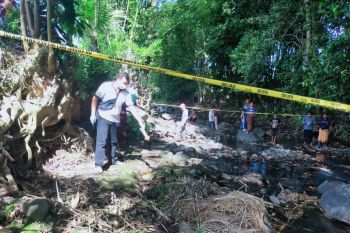 Mayat bayi perempuan usia 2 hari ditemukan di pinggir Kali Atas Batu Lombok Timur
