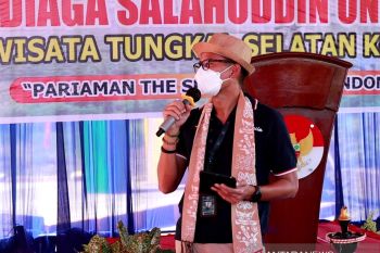 Syal batik sampan jadi cinderamata baru di Pariaman dengan harga terjangkau