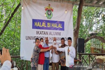 Akademisi asal Kabupaten Bombana pimpin IKA Unhas Sultra