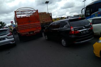 BP Transportasi Darat Sulselbar segera tertibkan truk parkir di jalan raya