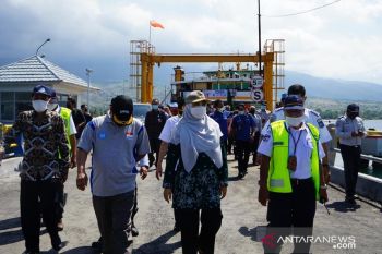 Wagub NTB meninjau layanan tiket elektronik di Pelabuhan Kayangan