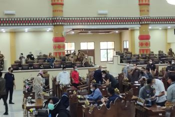 Sidang paripurna DPRD dengan Pemkot Bandarlampung ditunda