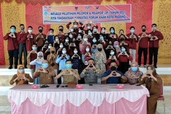 Padang perkuat kapasitas Forum Anak dukung pemenuhan hak anak, berikut programnya