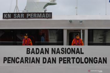 KN SAR Permadi bantu pencarian korban KMP Yunicee