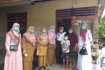 Delapan warga Pasaman Barat idap penyakit langka, jika terbentur membiru, terluka sulit mengering