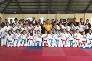 18 atlet karate Lampung uji coba tanding ke Bandung