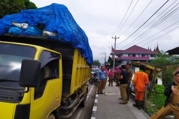 DLH tegaskan agar warga disiplin dengan waktu dan tempat pembuangan sampah di Bukittinggi