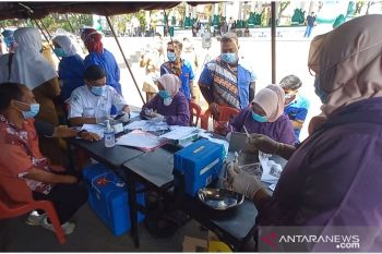 3.000 lebih warga telah divaksin massal secara gratis di Bukittinggi pada HUT Bhayangkara