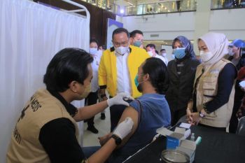 Kadin Sumsel fasilitasi 400 dosis vaksin  COVID-19 untuk pelaku UMKM