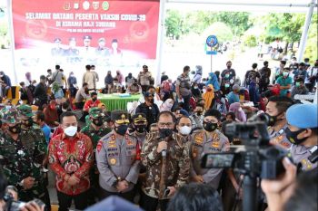 Sambut HUT Bhayangkara Polda Sulsel gelar vaksinasi massal