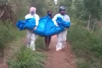 Legislator nilai penanganan jenazah COVID-19 di Ende jauh dari tata krama