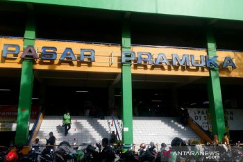 Stok oksigen di Pasar Pramuka masih aman untuk penuhi tingginya permintaan