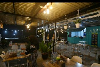 Menekan lonjakan kasus COVID-19 di Kota Palu  dengan pembatasan sosial