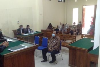 Tersangka penipuan Rp17 miliar jalani sidang di PN Tanjungkarang