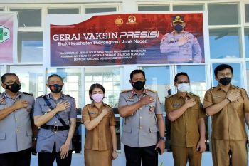 Honandar tinjau pelaksanaan gerai vaksin presisi di Bitung