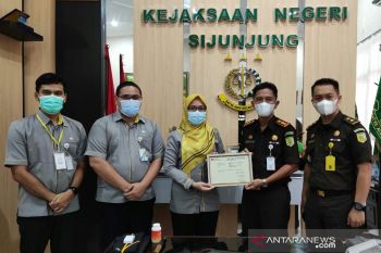 Upaya lindungi pegawainya, Kejari Sijunjung daftarkan pegawai non ASN ke BPJAMSOSTEK