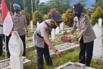 Kegiatan sosial  ini dilaksanakan jajaran Polres Bukittinggi dalam rangka Hari Bhayangkara