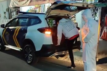 Mobil dinas Dishub Jakarta Timur dikerahkan angkut jenazah COVID-19