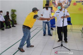 Penerima belum vaksin COVID-19, Pemprov Gorontalo tunda bantuan ternak
