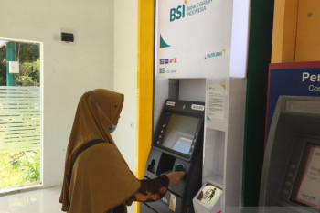 Bank Syariah sediakan mesin daur ulang plastik dukung ekonomi hijau