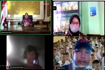 Bupati Kobar dorong masyarakat tingkatkan kemampuan hadapi era digitalisasi